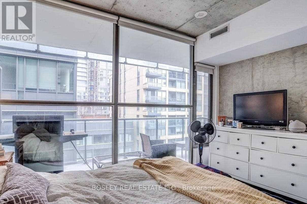 910 - 25 Oxley Street, Toronto, Ontario  M5V 2J5 - Photo 9 - C13699806