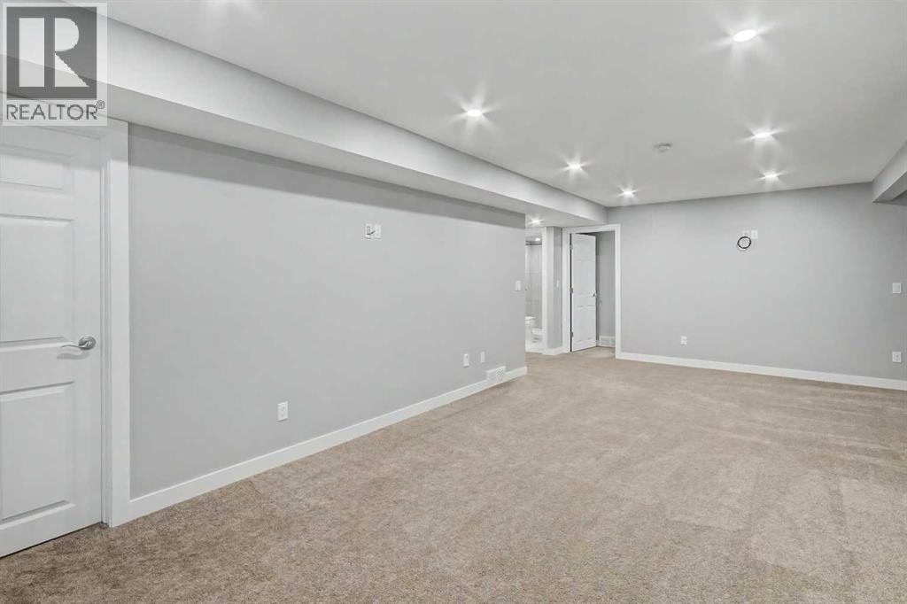 61 Wood Valley Road SW, Calgary, Alberta  T2W 5Y6 - Photo 32 - A2336262