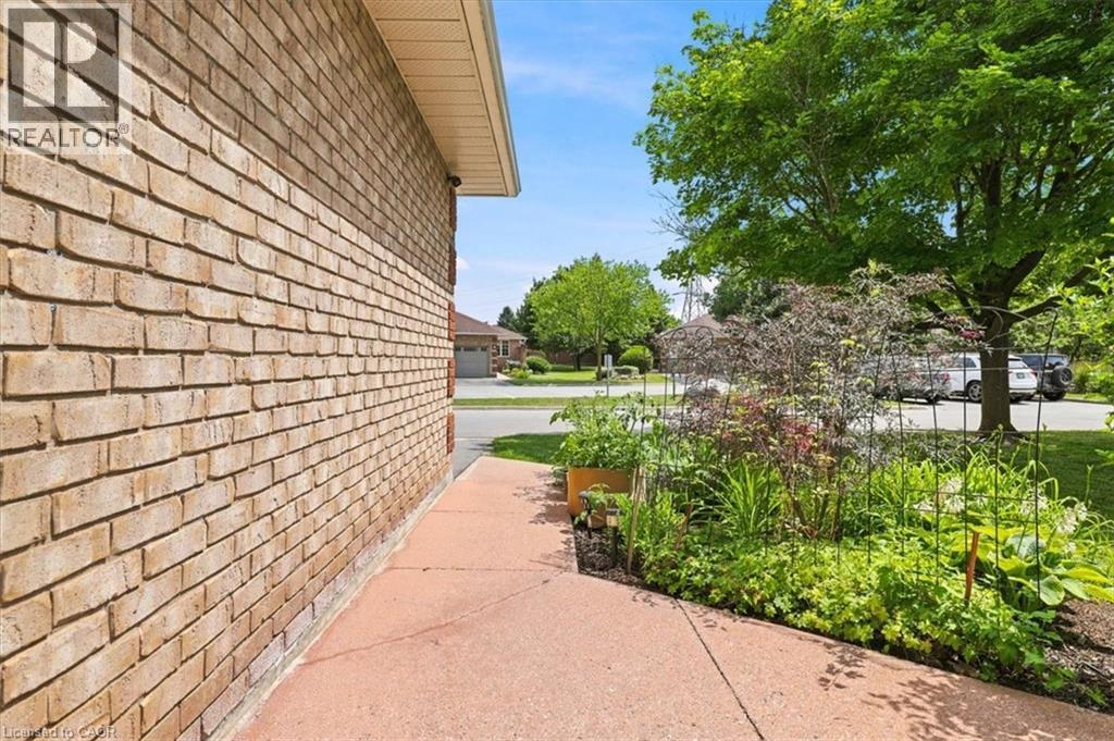 75 Beasley Crescent Unit# 14, Cambridge, Ontario  N1T 1P5 - Photo 6 - 40845537