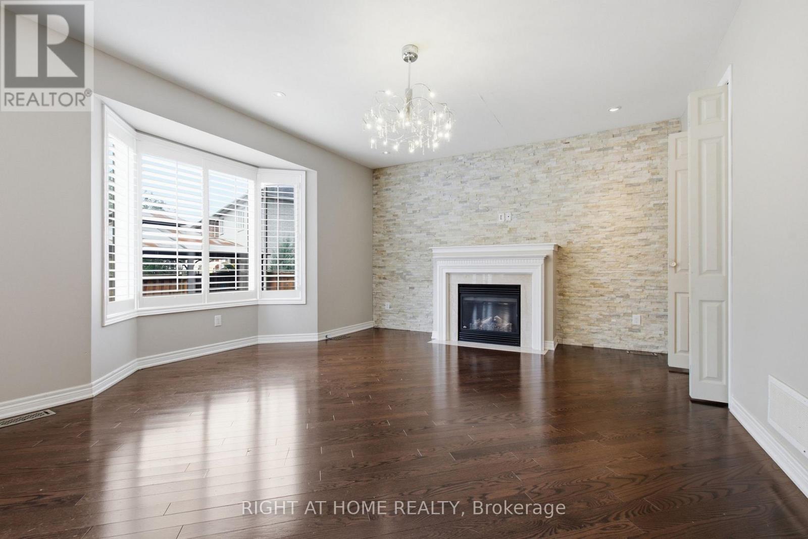 4713 Thomas Alton Boulevard, Burlington, Ontario  L7M 0K5 - Photo 11 - W13699974