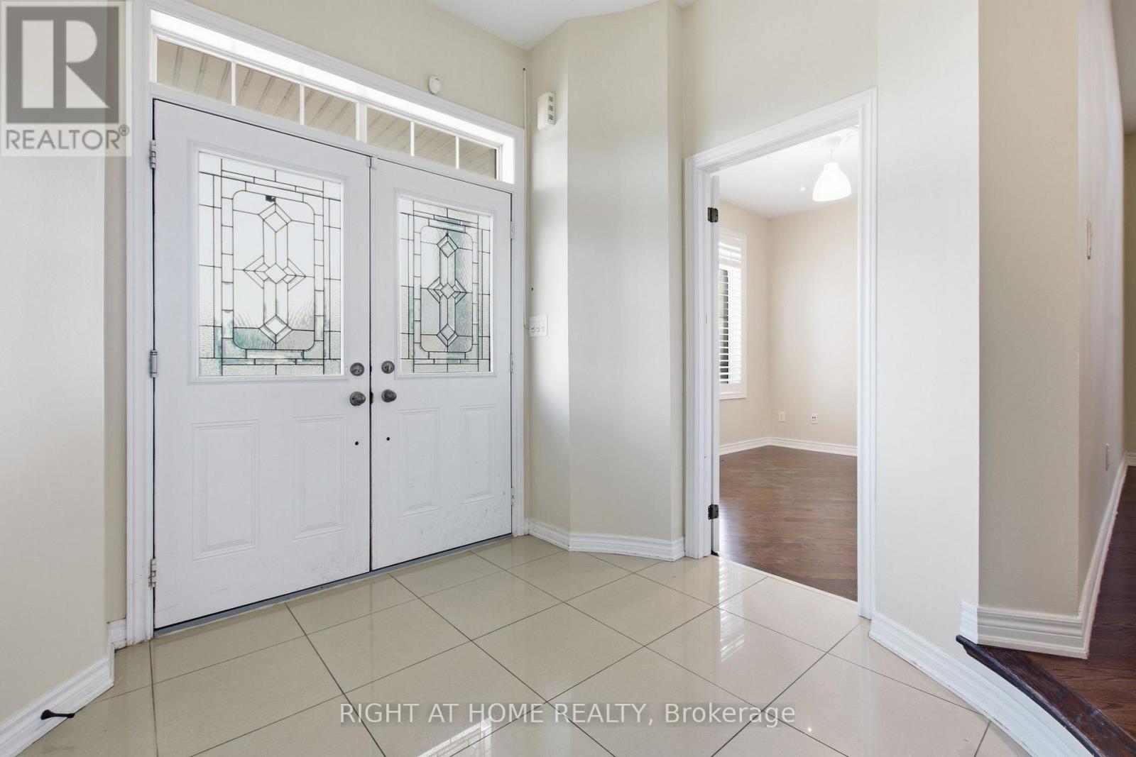 4713 Thomas Alton Boulevard, Burlington, Ontario  L7M 0K5 - Photo 4 - W13699974
