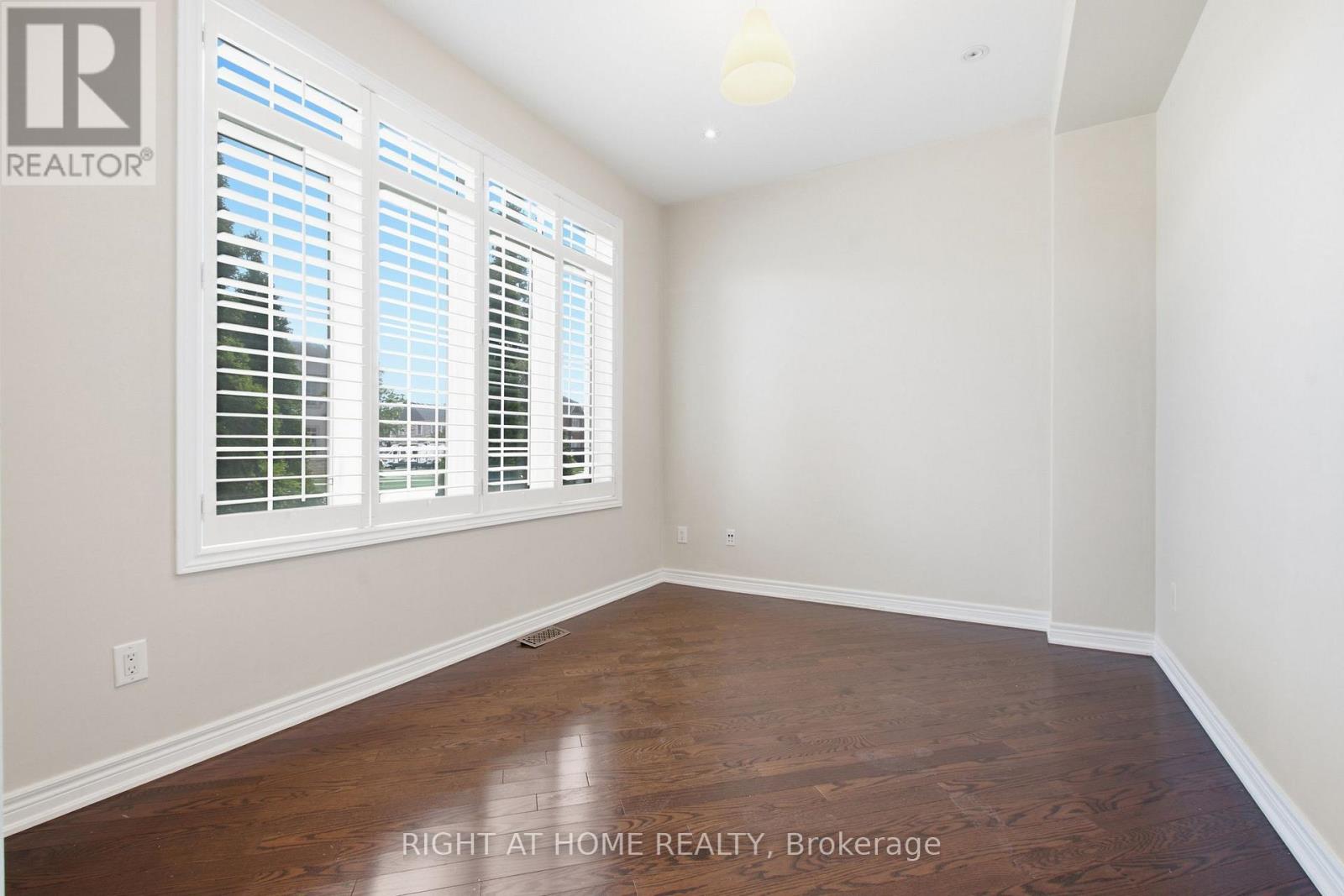 4713 Thomas Alton Boulevard, Burlington, Ontario  L7M 0K5 - Photo 5 - W13699974
