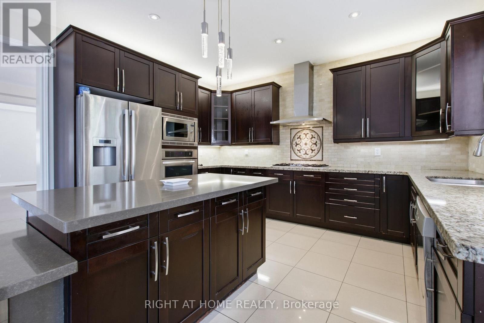 4713 Thomas Alton Boulevard, Burlington, Ontario  L7M 0K5 - Photo 9 - W13699974