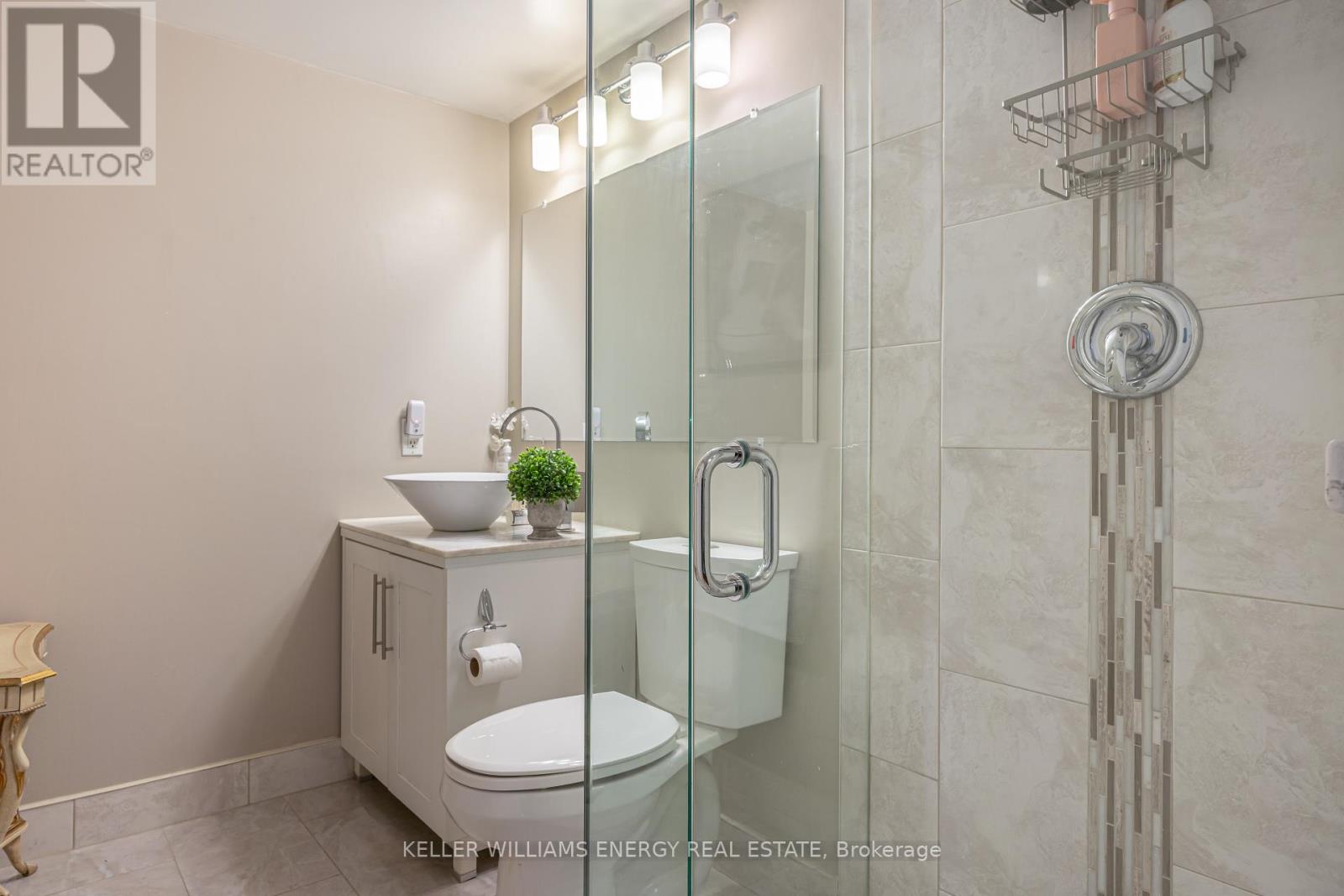 1604 - 10 Yonge Street, Toronto, Ontario M5E 1R4 - Photo 13 - C13700396