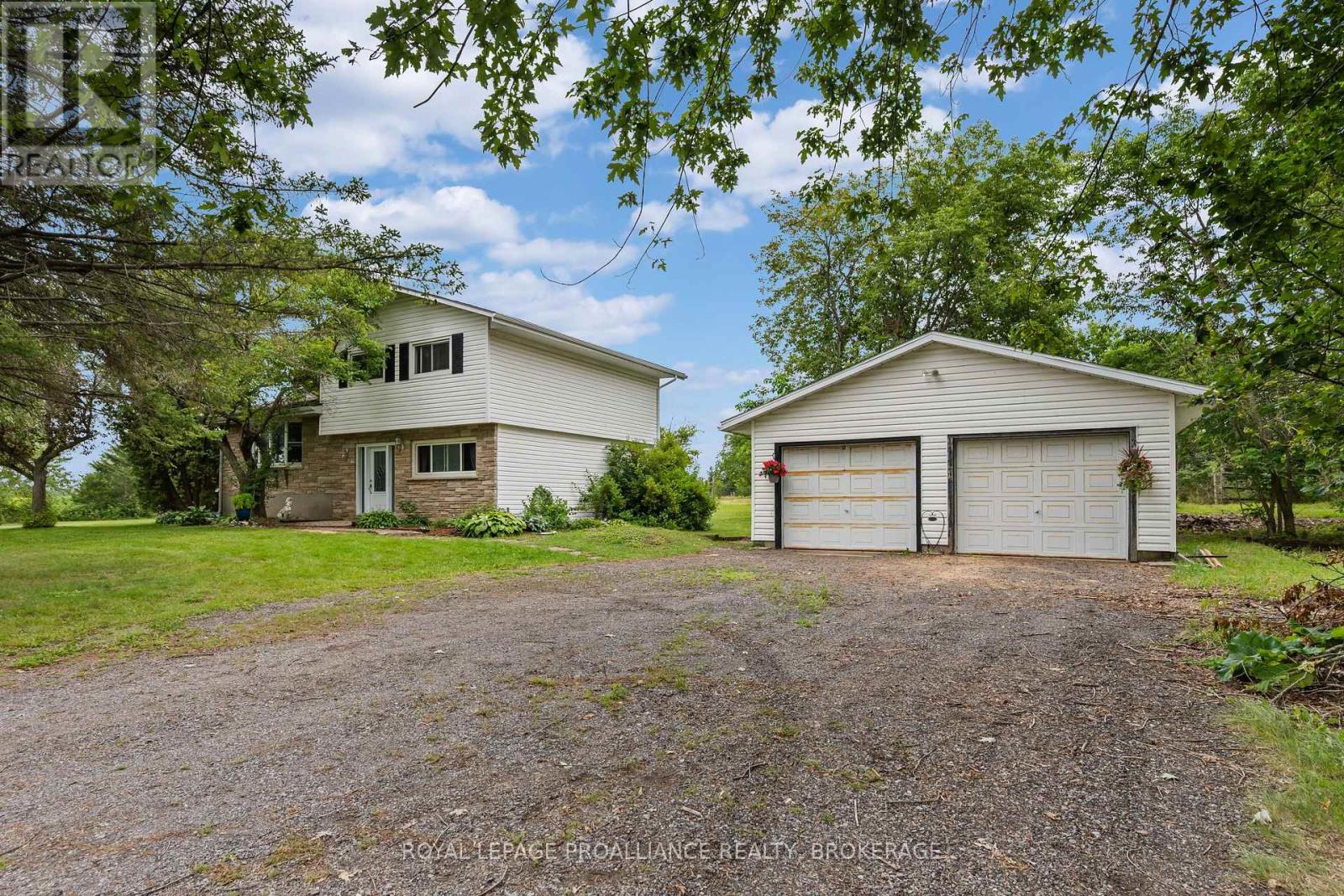 3298 PERTH ROAD, South Frontenac, Ontario