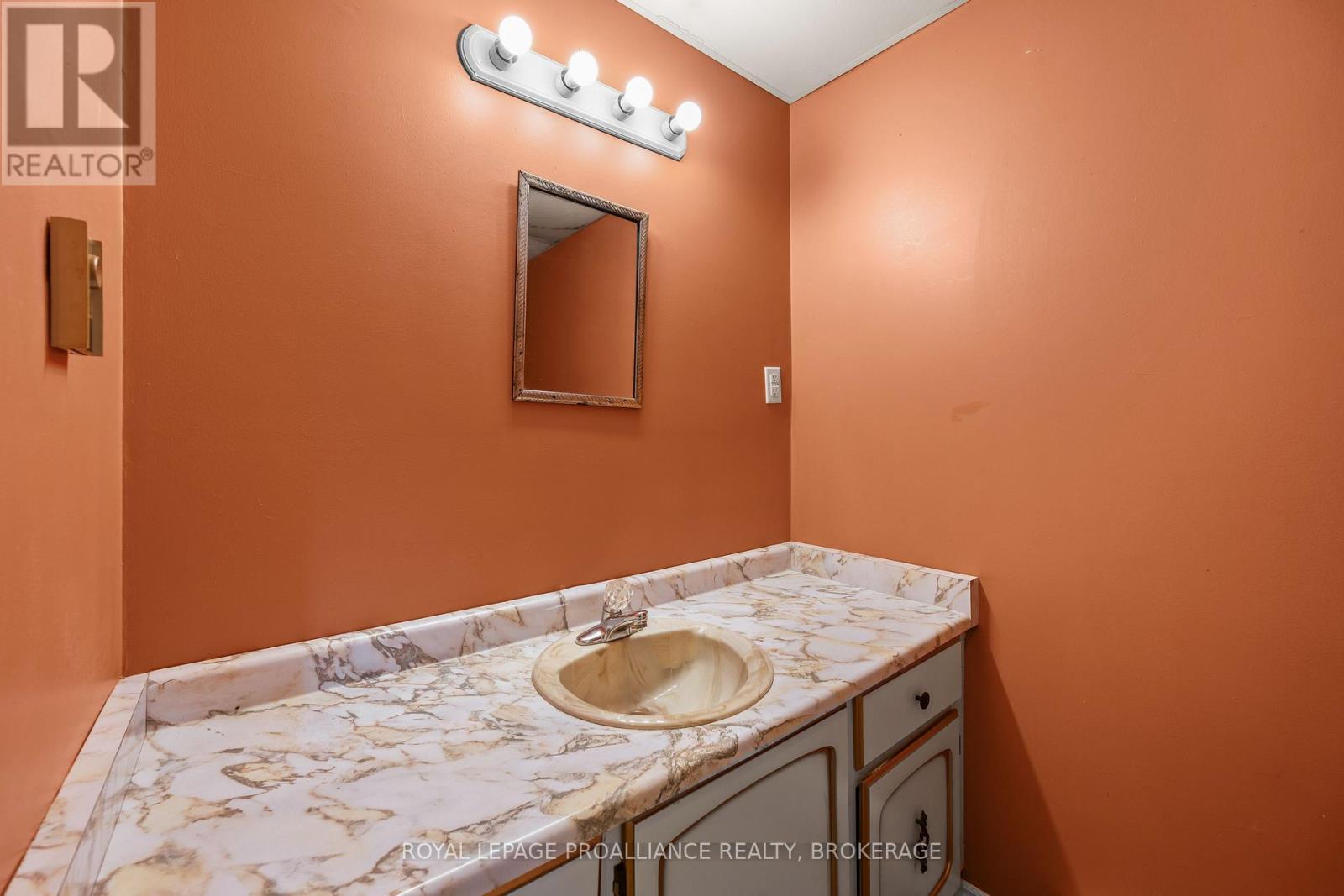 3298 Perth Road, South Frontenac, Ontario  K0H 1X0 - Photo 8 - X13700564