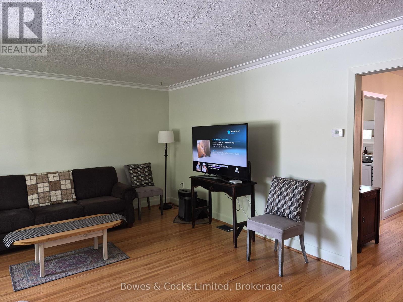 101 Russell Street, Kawartha Lakes, Ontario  K9V 2X5 - Photo 2 - X13700356