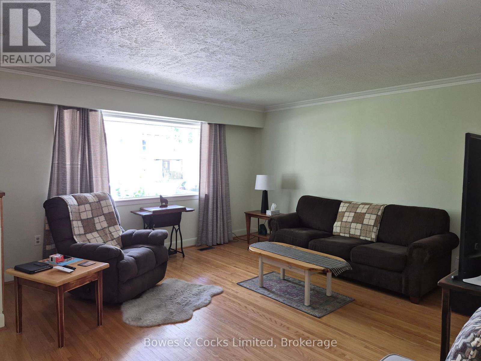 101 Russell Street, Kawartha Lakes, Ontario  K9V 2X5 - Photo 3 - X13700356