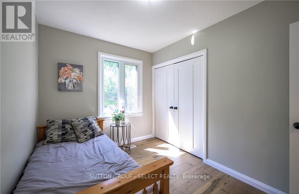 Upper - 6 Kirkton Court, London North, Ontario N5X 1T2 - Photo 21 - X13700412