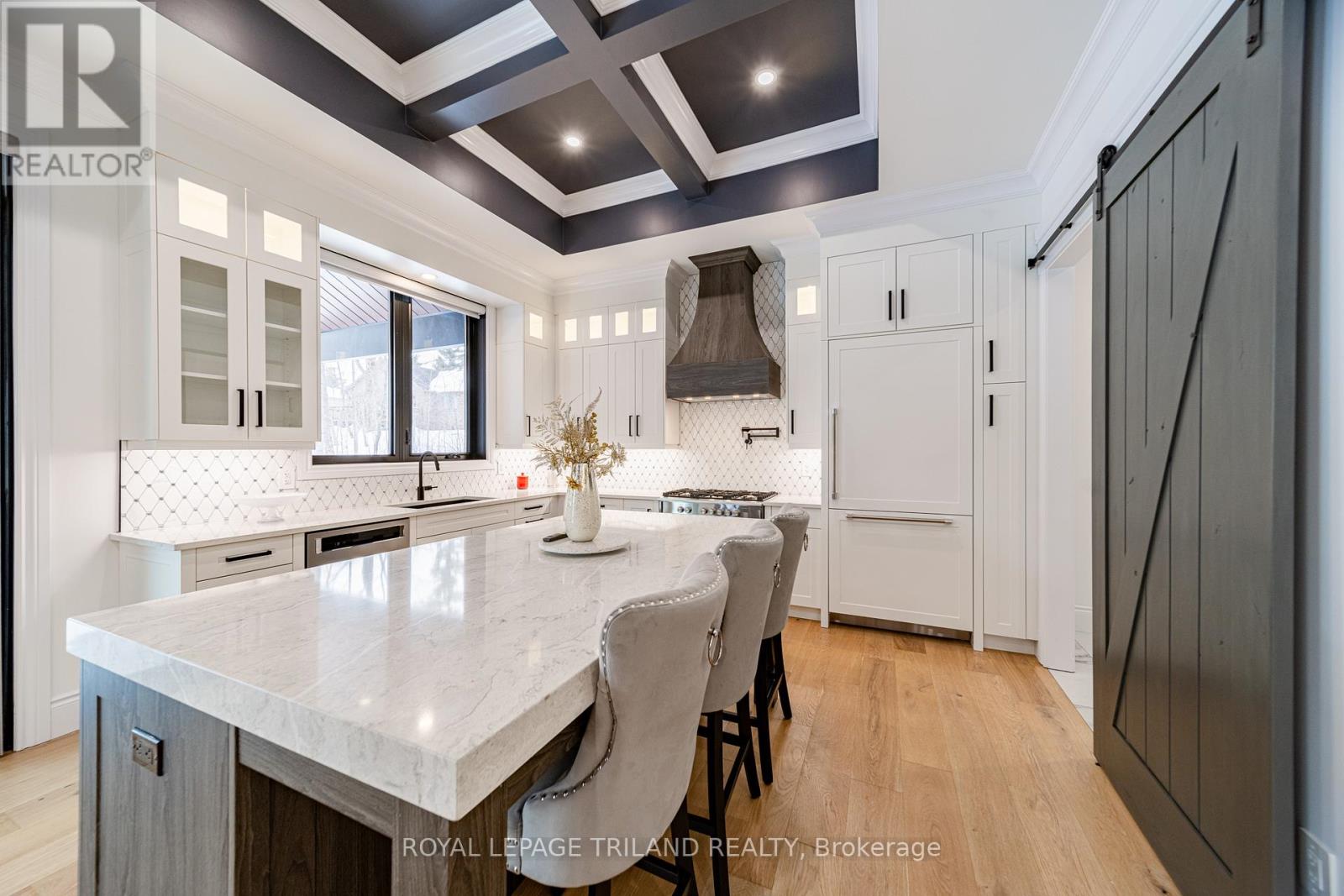 10175 Merrywood Drive, Lambton Shores, Ontario  N0M 1T0 - Photo 18 - X13700572