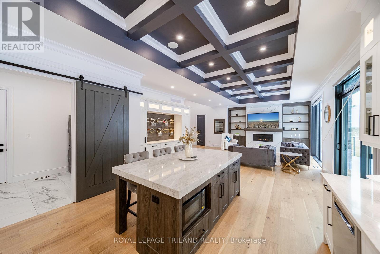 10175 Merrywood Drive, Lambton Shores, Ontario  N0M 1T0 - Photo 19 - X13700572