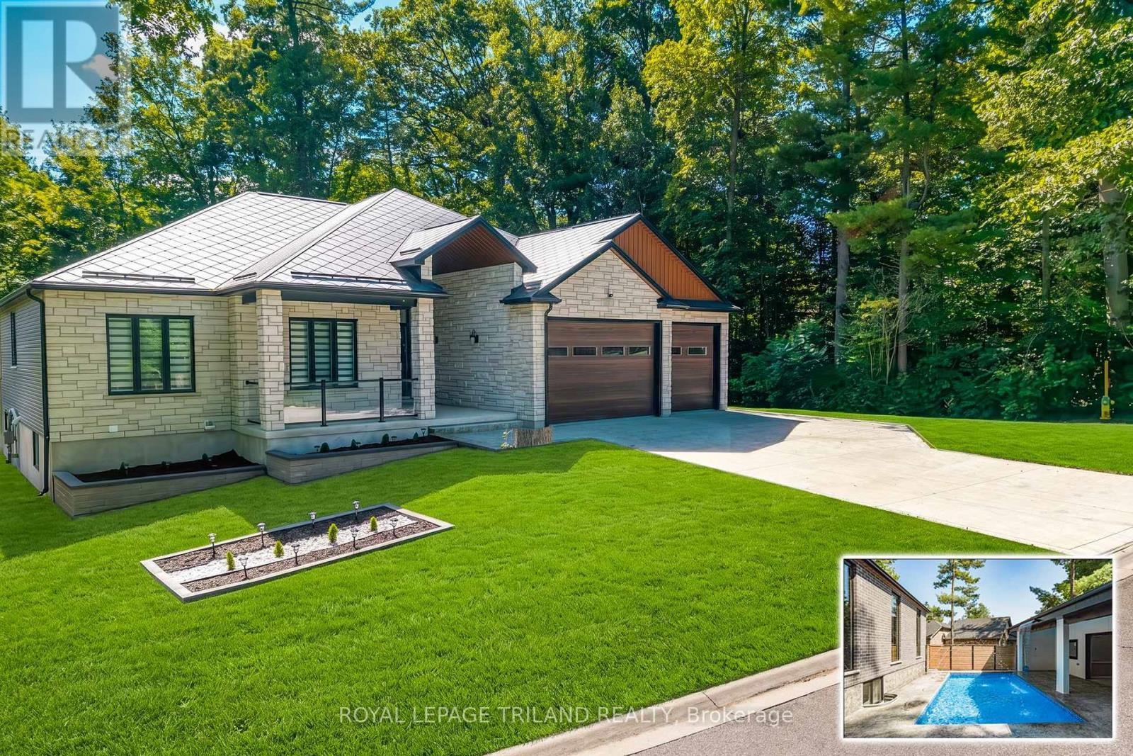 10175 Merrywood Drive, Lambton Shores, Ontario  N0M 1T0 - Photo 2 - X13700572