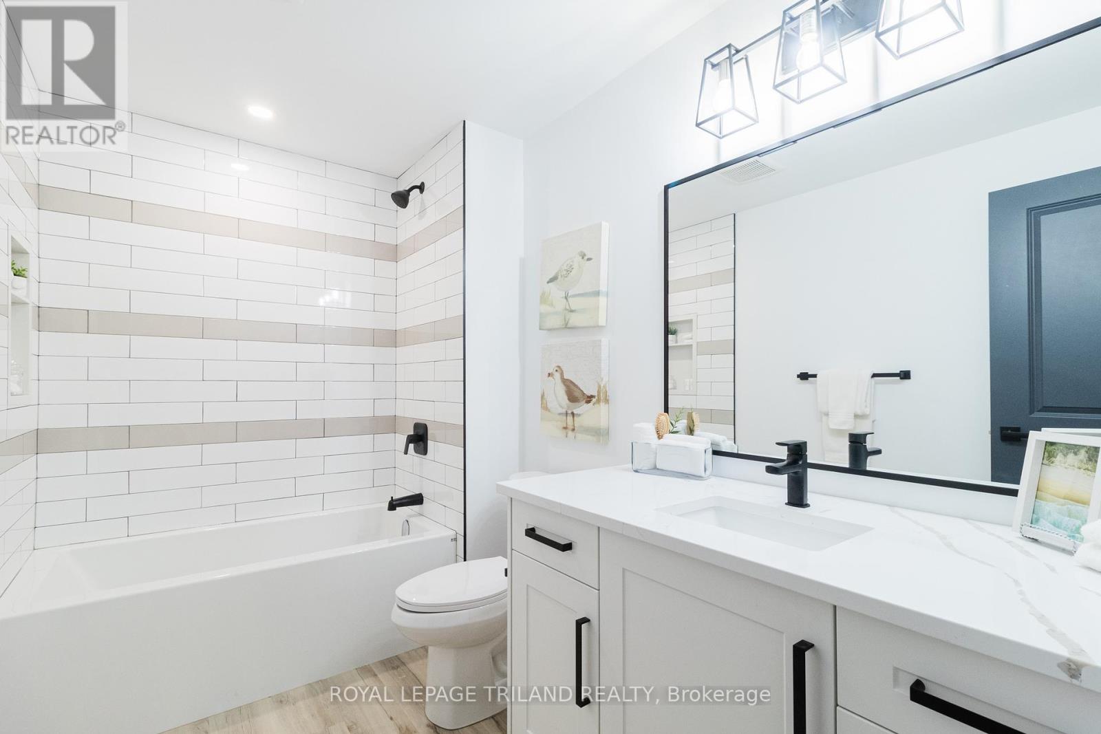 10175 Merrywood Drive, Lambton Shores, Ontario  N0M 1T0 - Photo 37 - X13700572