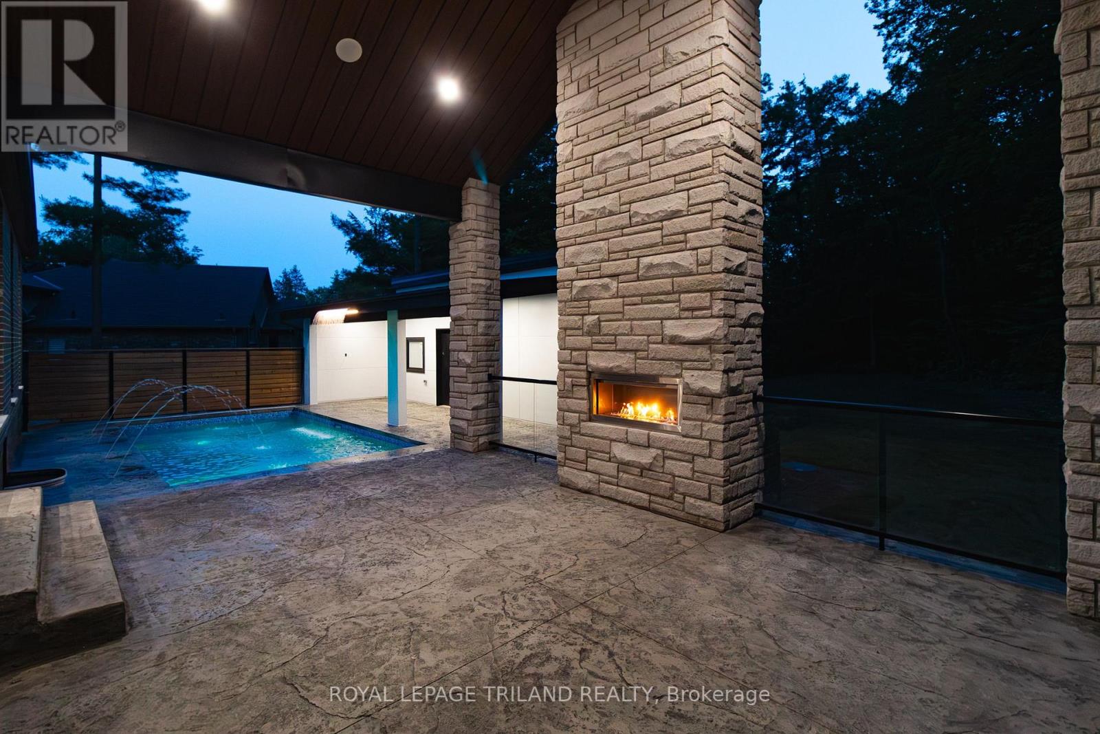 10175 Merrywood Drive, Lambton Shores, Ontario  N0M 1T0 - Photo 43 - X13700572