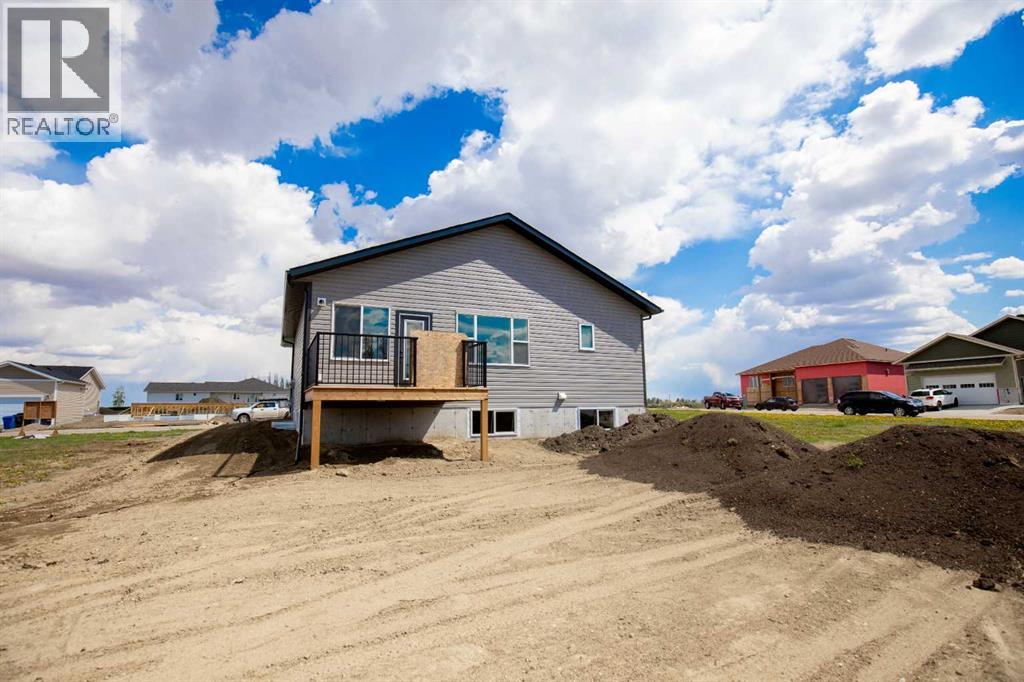 32 Sunrise Crescent N, Three Hills, Alberta  T0M 2A0 - Photo 35 - A2329236