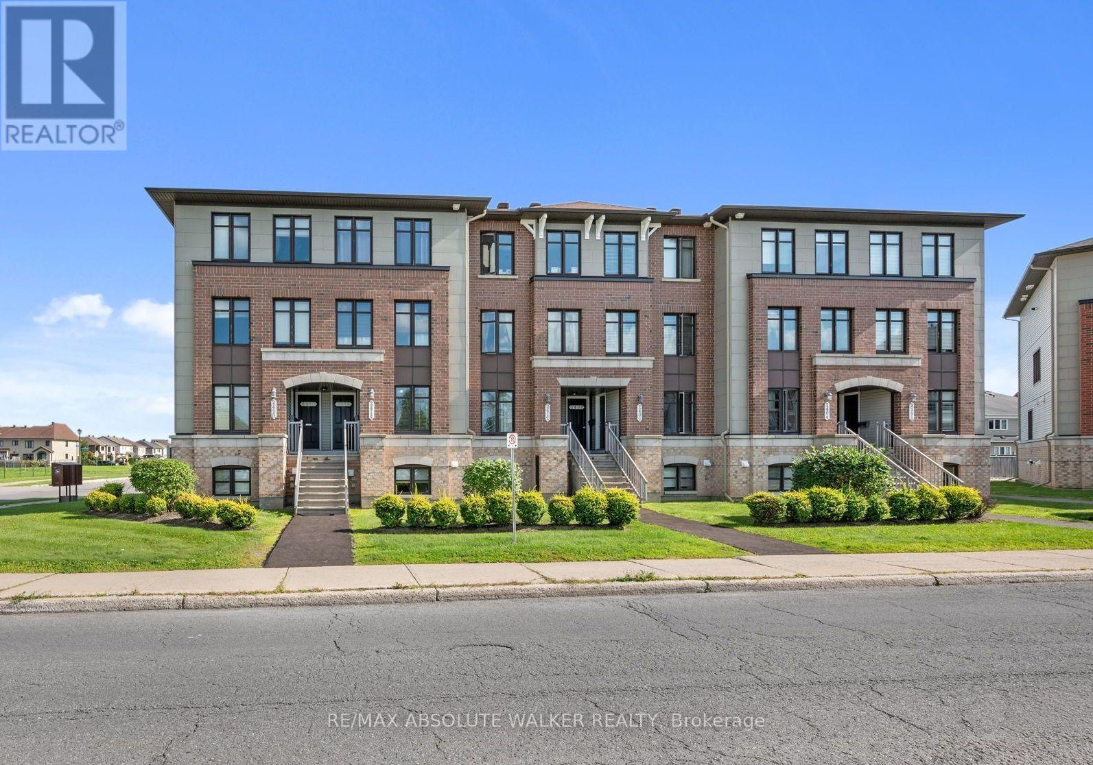 2414 Esprit Drive, Ottawa, Ontario  K4A 0R2 - Photo 1 - X13700344