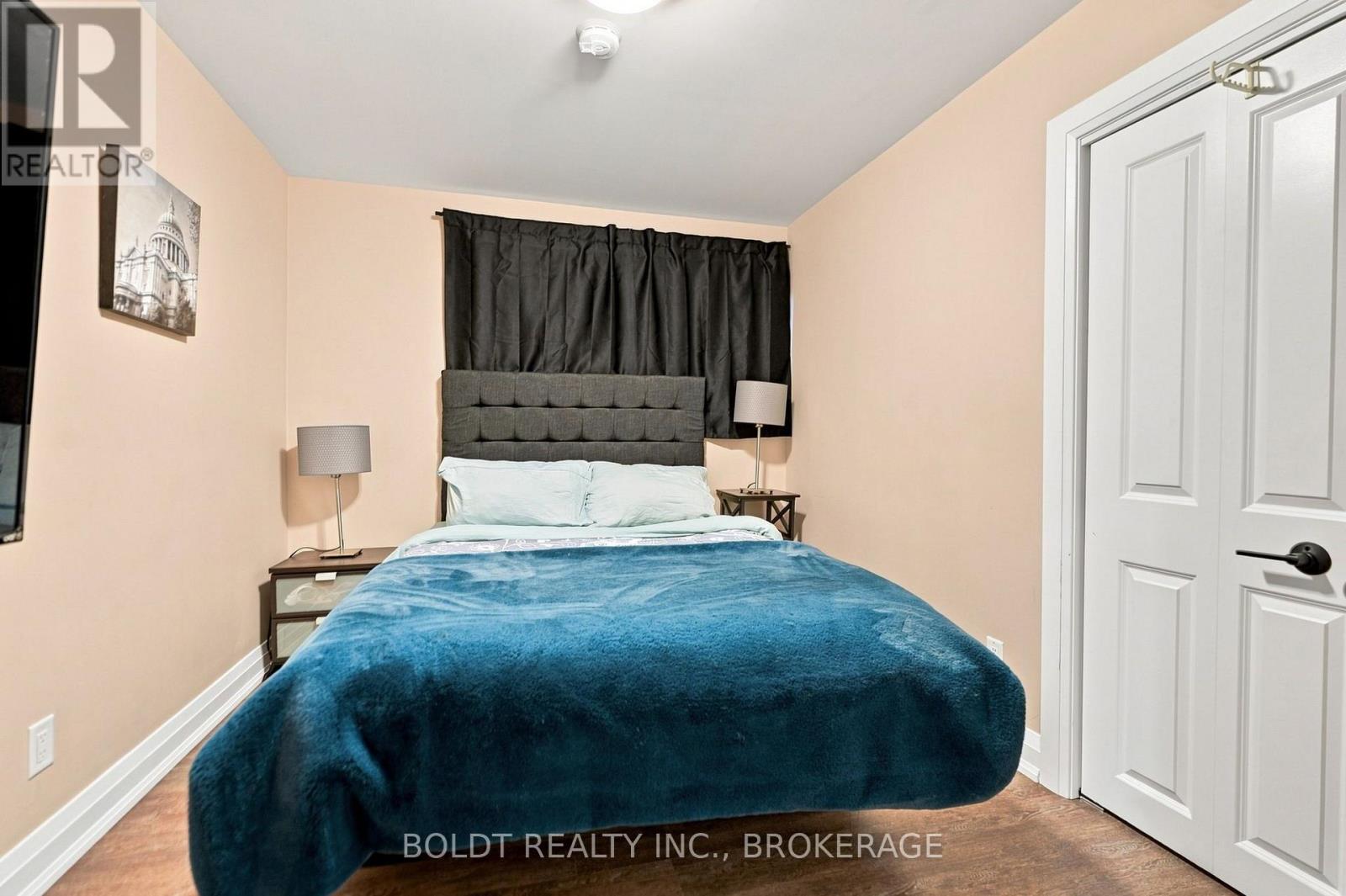 8166 Thorold Stone (Main) Road, Niagara Falls, Ontario  L2H 1A6 - Photo 13 - X13700452