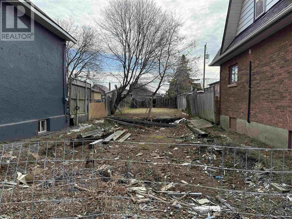 520 Brodie St N, Thunder Bay, Ontario  P7C 3T6 - Photo 1 - TB2602458