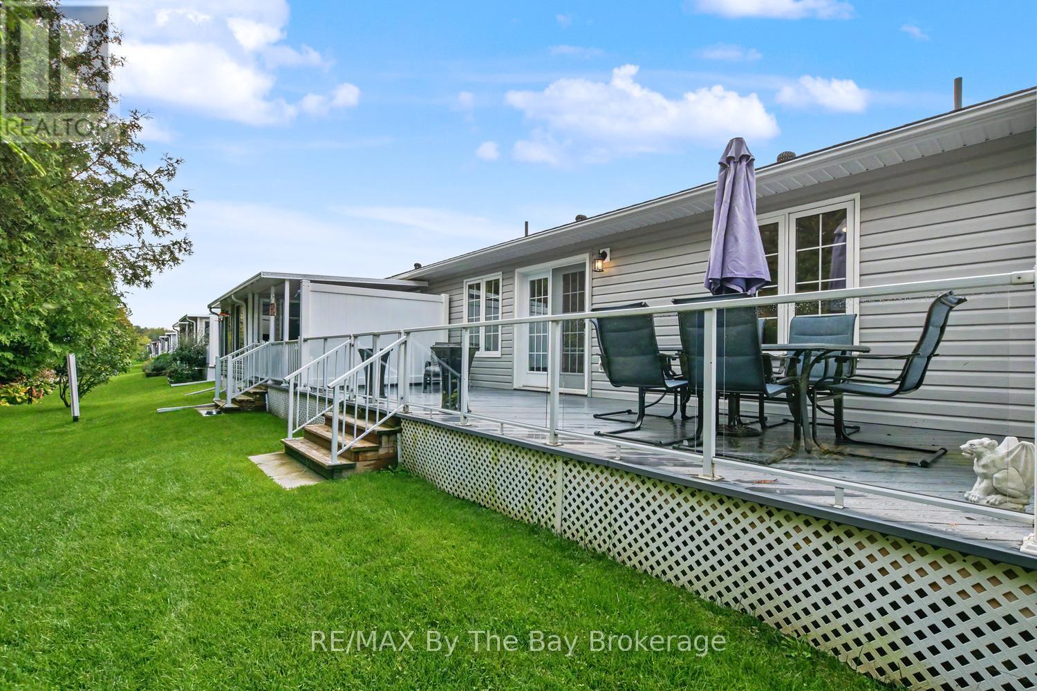 148 New York Avenue, Wasaga Beach, Ontario  L9Z 3A8 - Photo 19 - S13698982