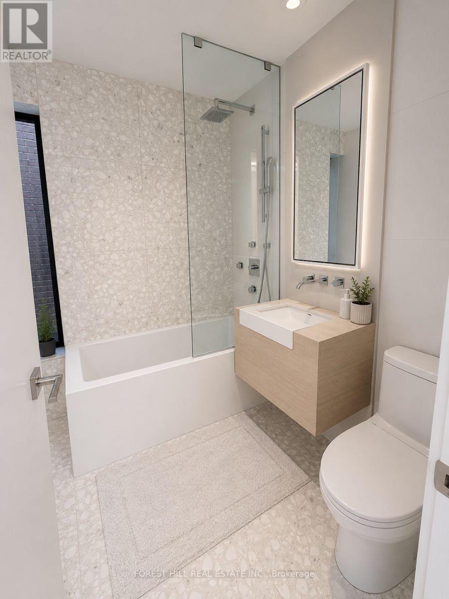 150 RUSHTON ROAD Toronto (Wychwood), ON M6G 3J1