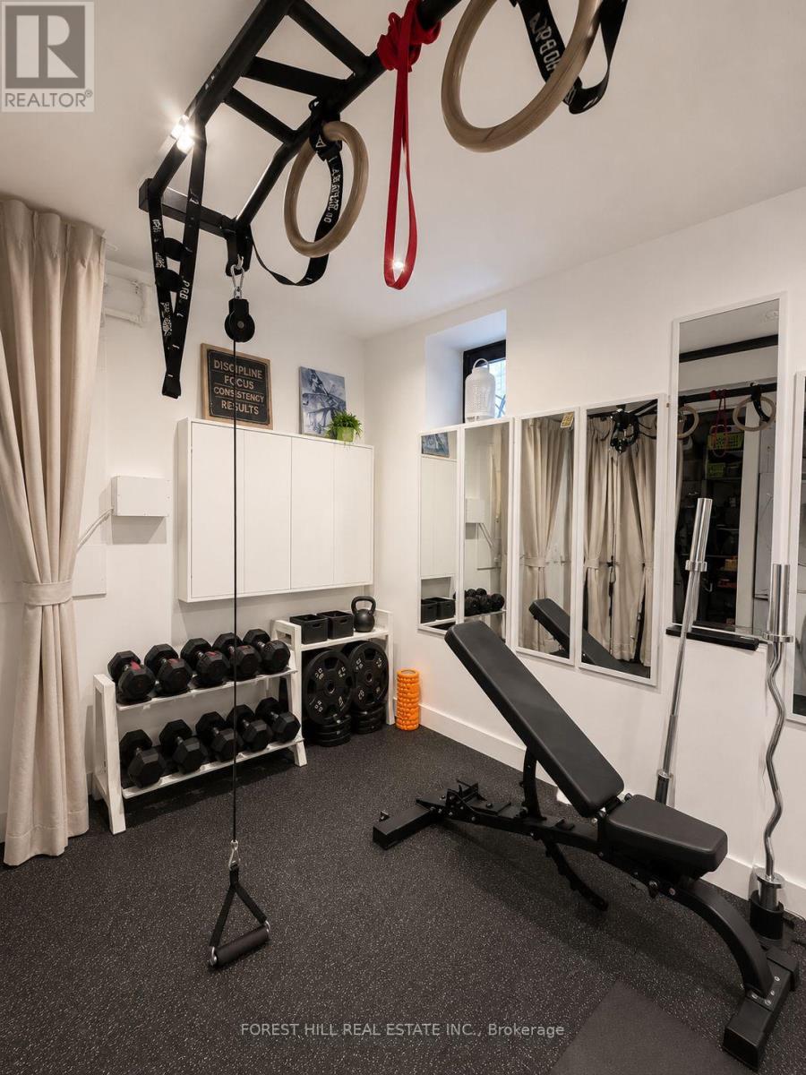 150 RUSHTON ROAD Toronto (Wychwood), ON M6G 3J1