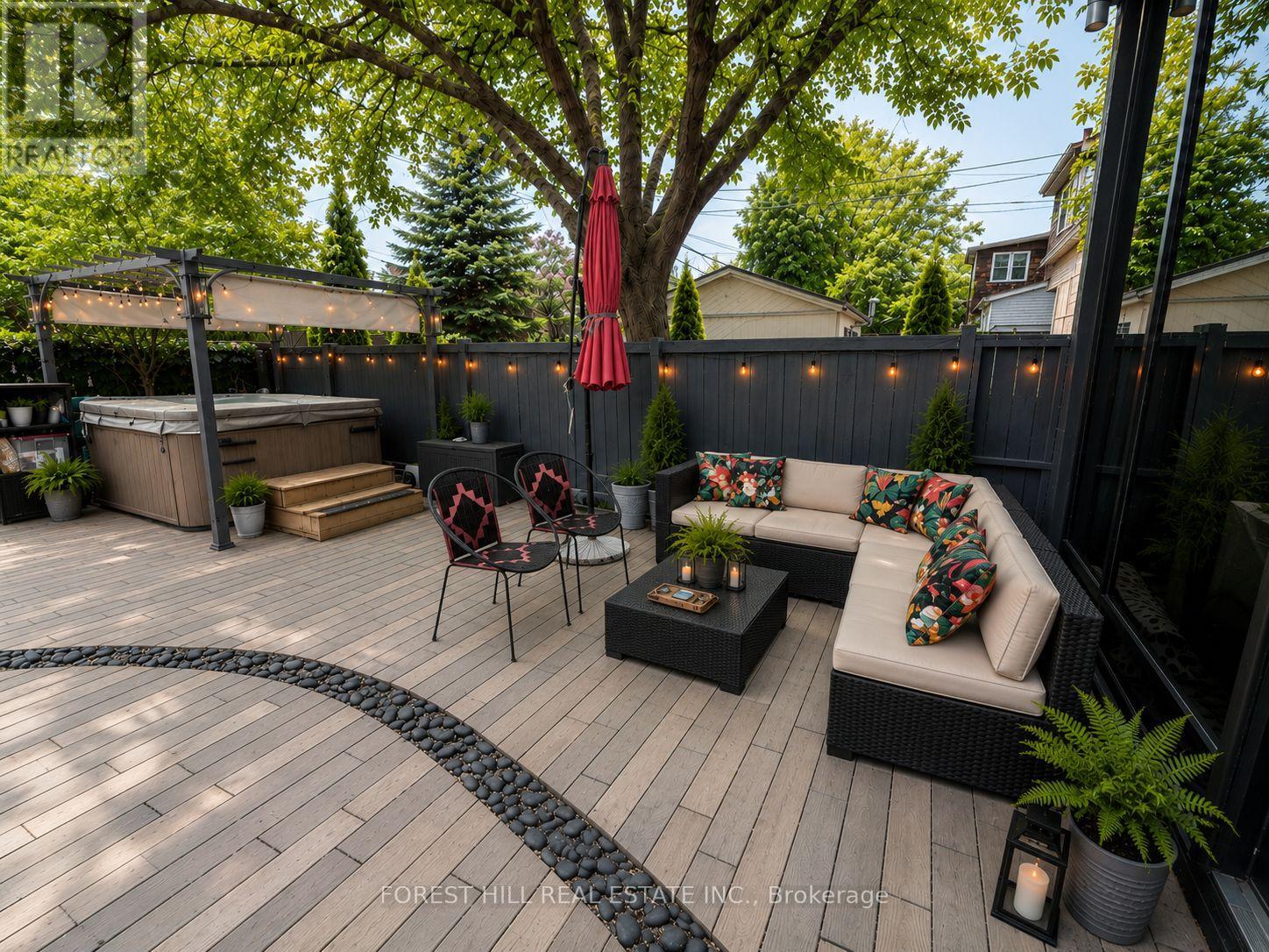 150 RUSHTON ROAD Toronto (Wychwood), ON M6G 3J1