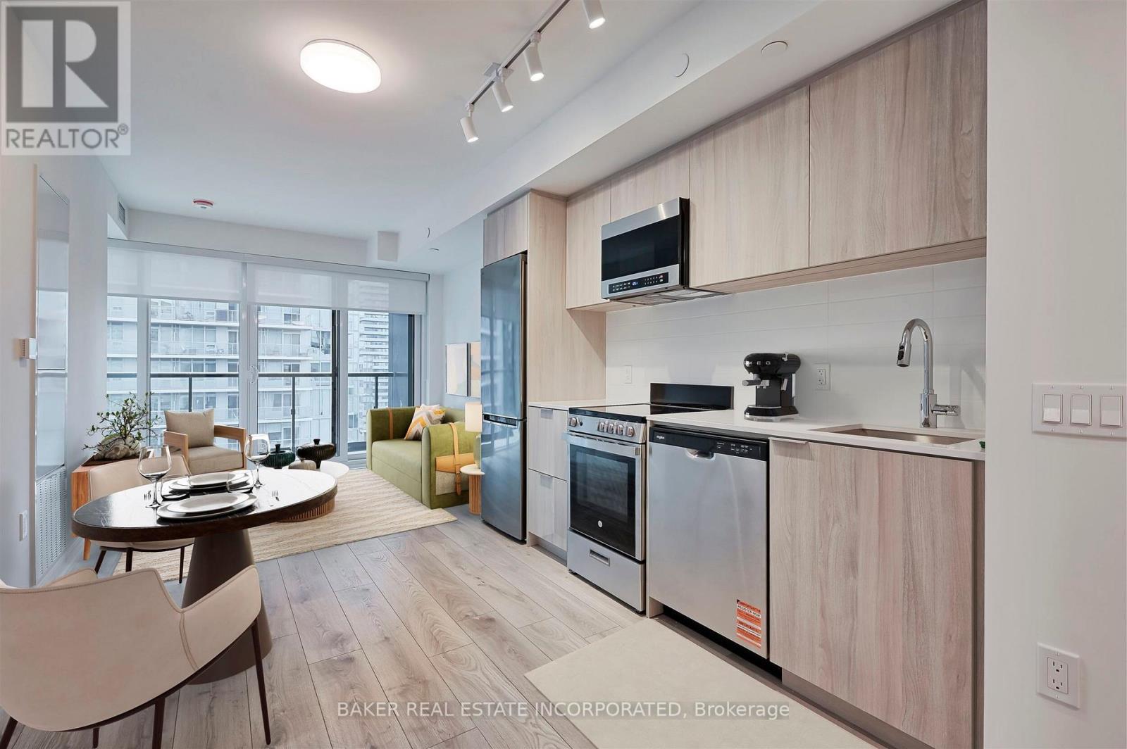 3402 - 223 Redpath Avenue, Toronto, Ontario M4P 0E8 - Photo 4 - C13700446