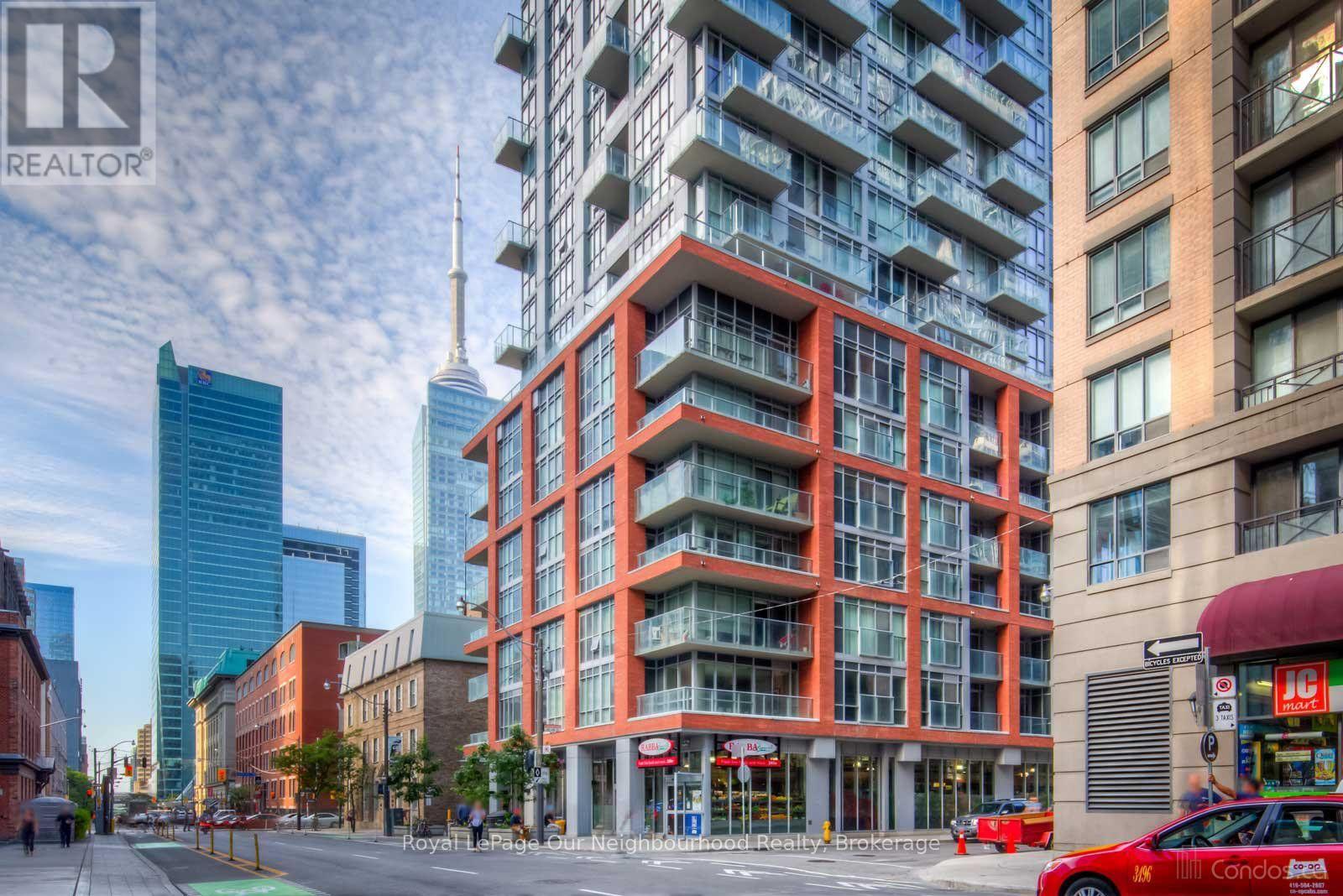 2106 - 126 Simcoe Street, Toronto, Ontario M5H 4E6 - Photo 2 - C13700474