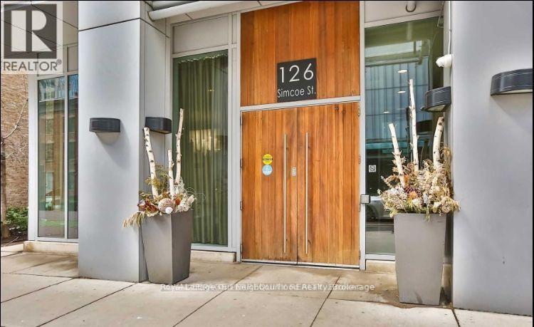 2106 - 126 Simcoe Street, Toronto, Ontario M5H 4E6 - Photo 5 - C13700474
