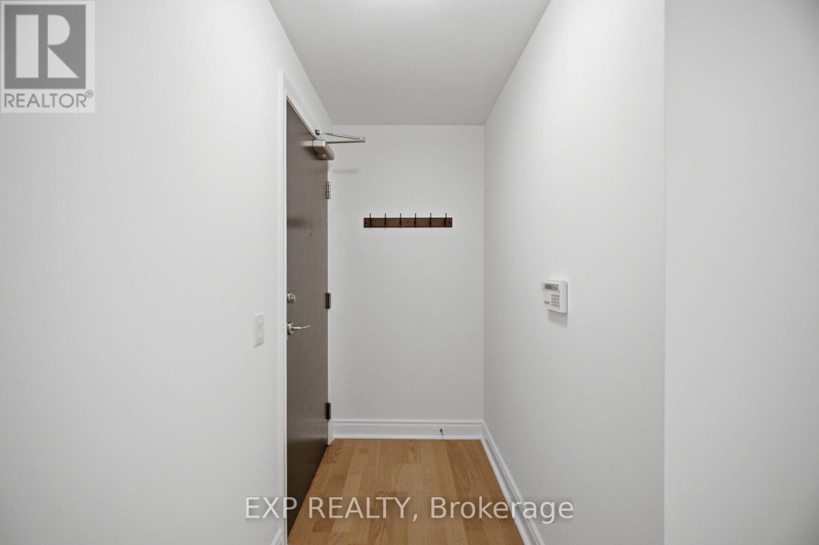 1103 - 1103 Leslie Street, Toronto, Ontario M3C 4G8 - Photo 4 - C13700594