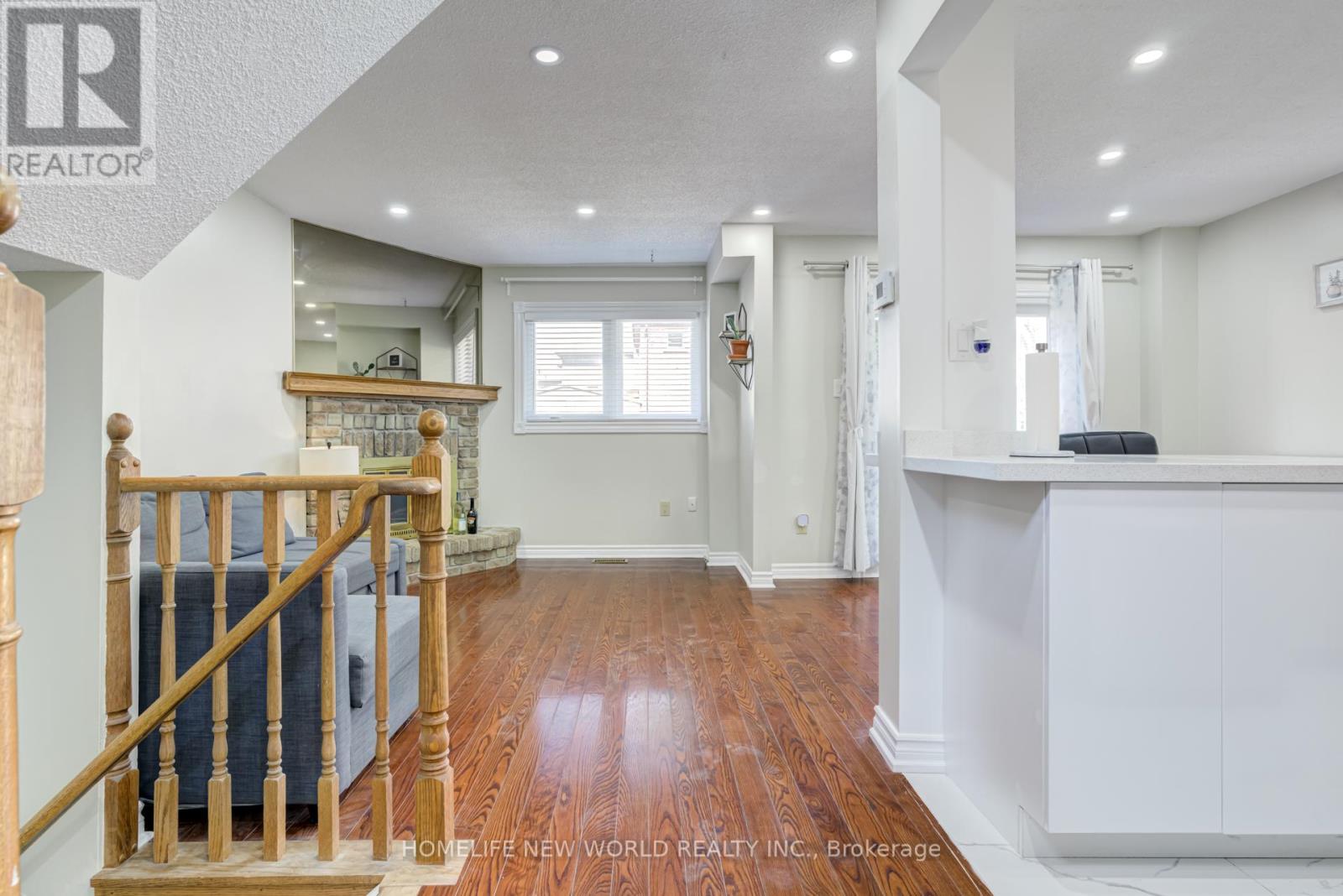 89 Chatfield Drive, Ajax, Ontario L1T 2J4 - Photo 6 - E13700290