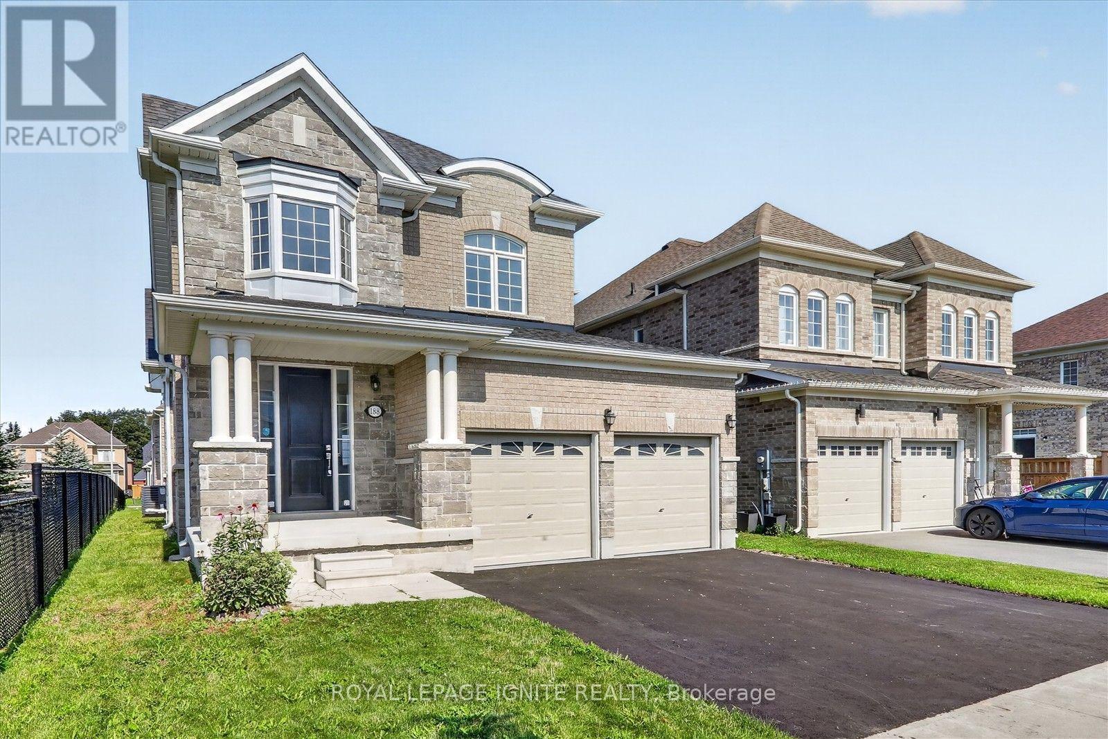 188 Douglas Kemp Crescent, Clarington, Ontario L1C 7E4 - Photo 3 - E13700328