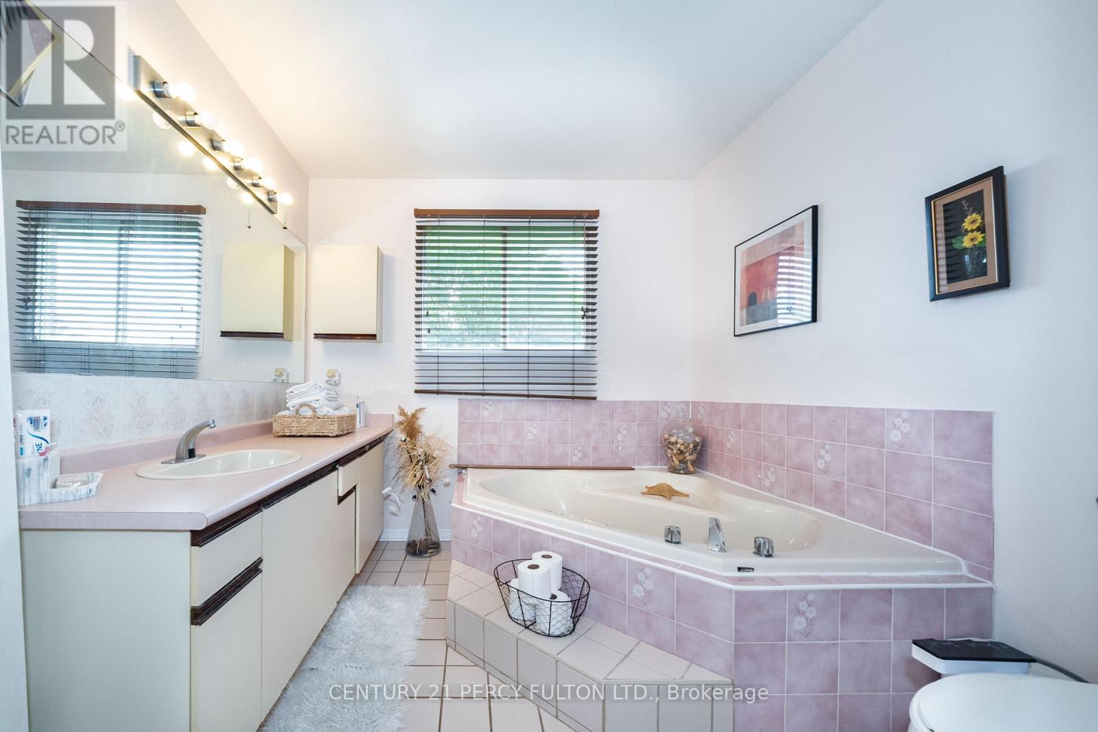 1951 Rosebank Road, Pickering, Ontario  L1V 1P7 - Photo 29 - E13700418