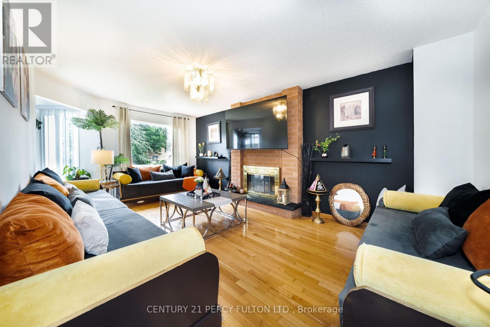 1951 Rosebank Road, Pickering, Ontario  L1V 1P7 - Photo 6 - E13700418