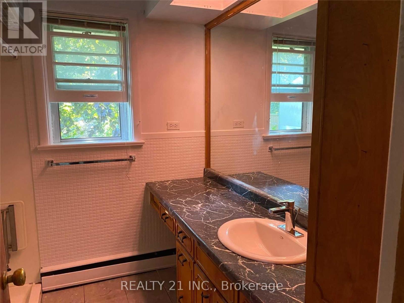 56 Galloway Road, Toronto, Ontario  M1E 1W5 - Photo 10 - E13700462