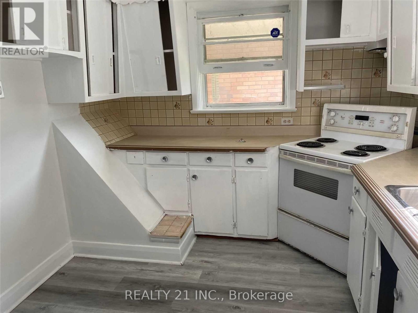 56 Galloway Road, Toronto, Ontario  M1E 1W5 - Photo 14 - E13700462