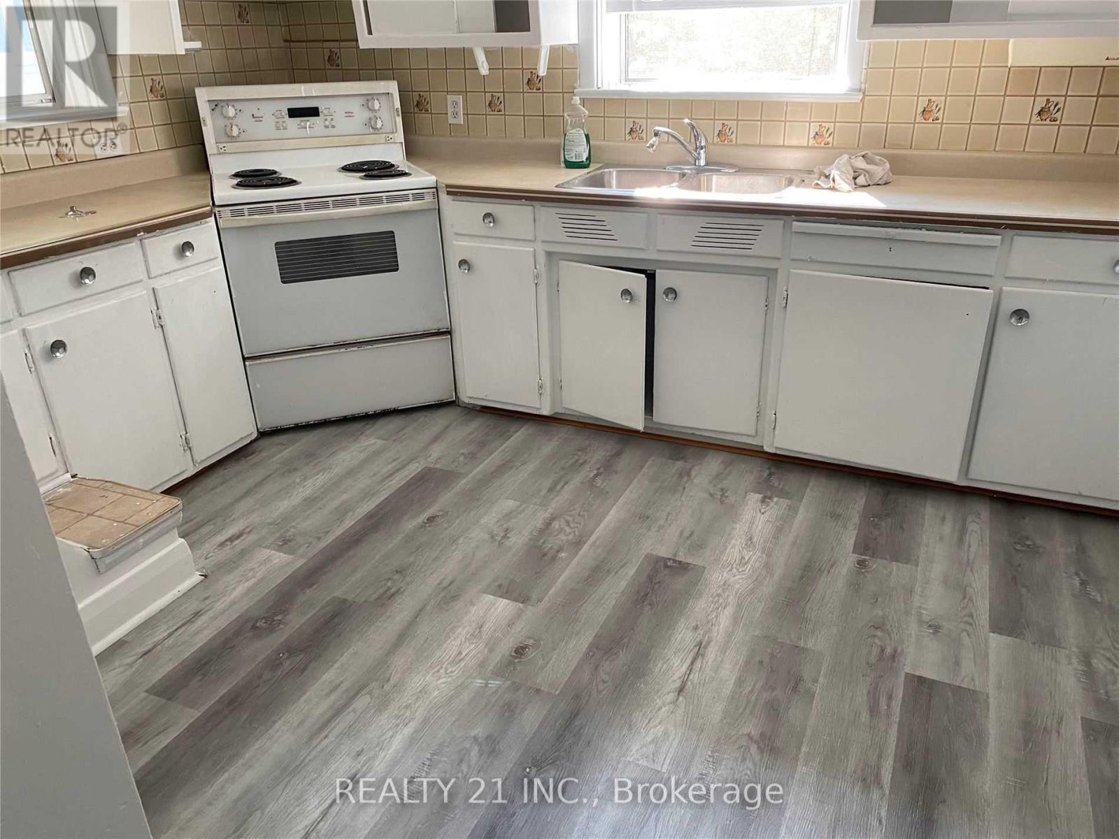 56 Galloway Road, Toronto, Ontario  M1E 1W5 - Photo 15 - E13700462