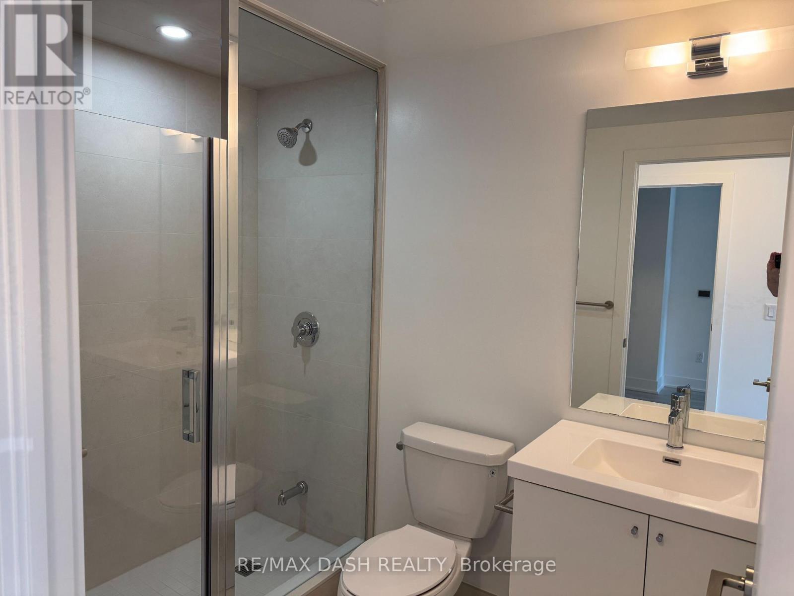 824 - 2545 Simcoe Street N, Oshawa, Ontario  L1L 0W3 - Photo 3 - E13700530