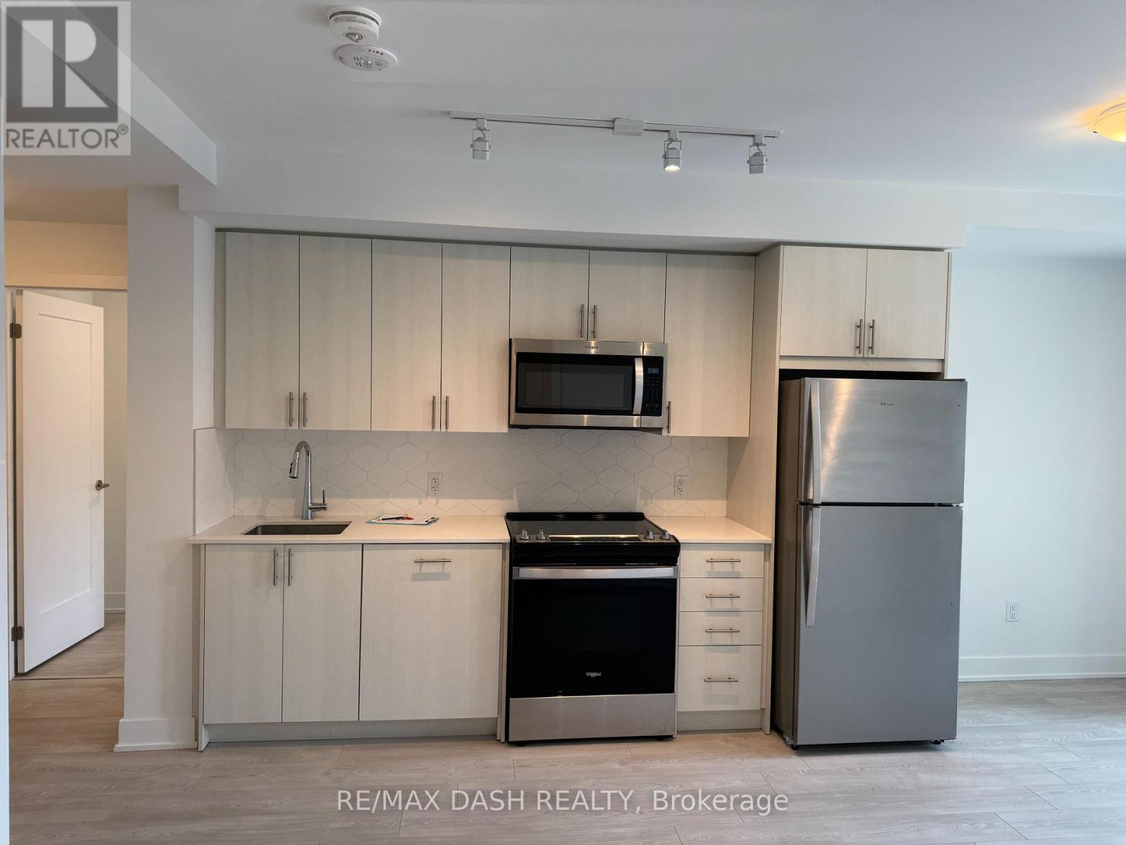 824 - 2545 Simcoe Street N, Oshawa, Ontario  L1L 0W3 - Photo 8 - E13700530
