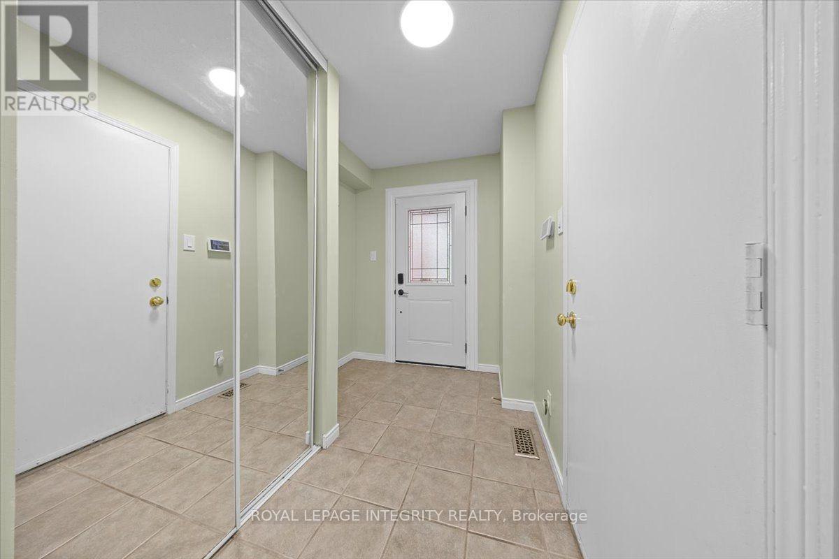69 Royal Field Crescent, Ottawa, Ontario  K2J 4C9 - Photo 3 - X13638046