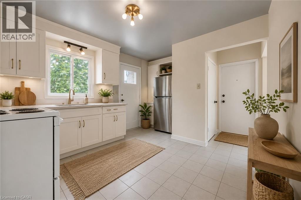 271 Prospect Avenue Unit# 2, Kitchener, Ontario  N2A 1C5 - Photo 3 - 40857157