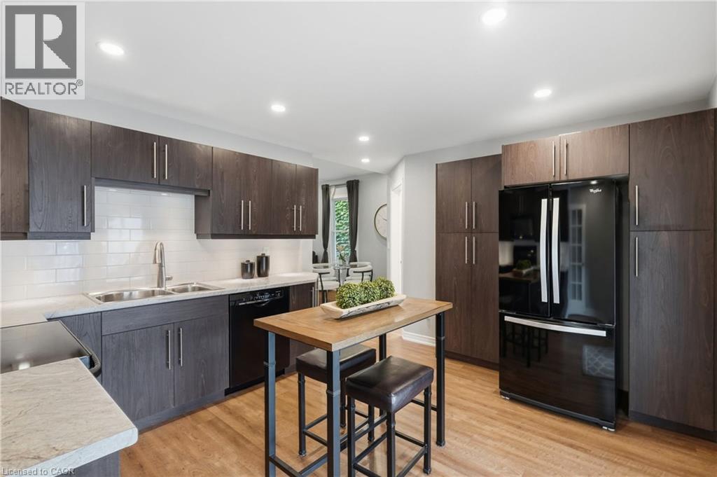 241 Rosslyn Avenue N, Hamilton, Ontario  L8L 7P9 - Photo 13 - 40856724