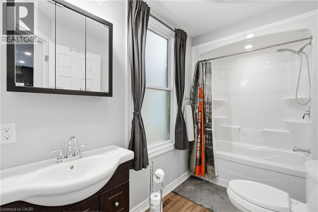 241 Rosslyn Avenue N, Hamilton, Ontario  L8L 7P9 - Photo 19 - 40856724