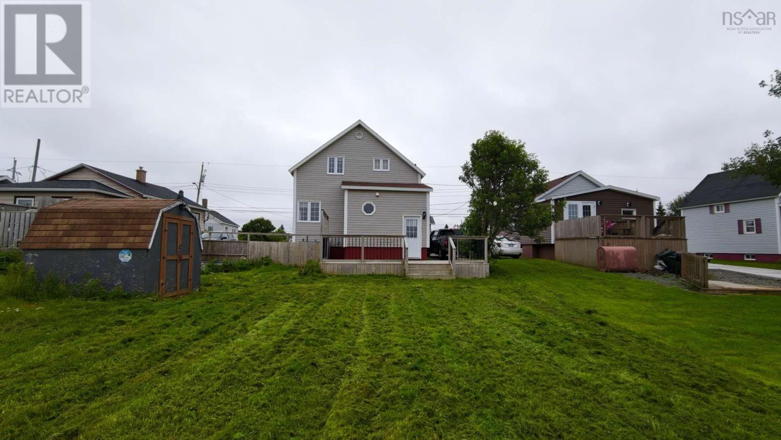219 Brookland Street, Glace Bay, Nova Scotia  B1A 1N4 - Photo 4 - 202616529