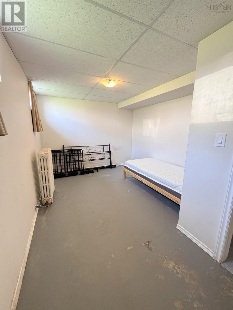 219 Brookland Street, Glace Bay, Nova Scotia  B1A 1N4 - Photo 20 - 202616529