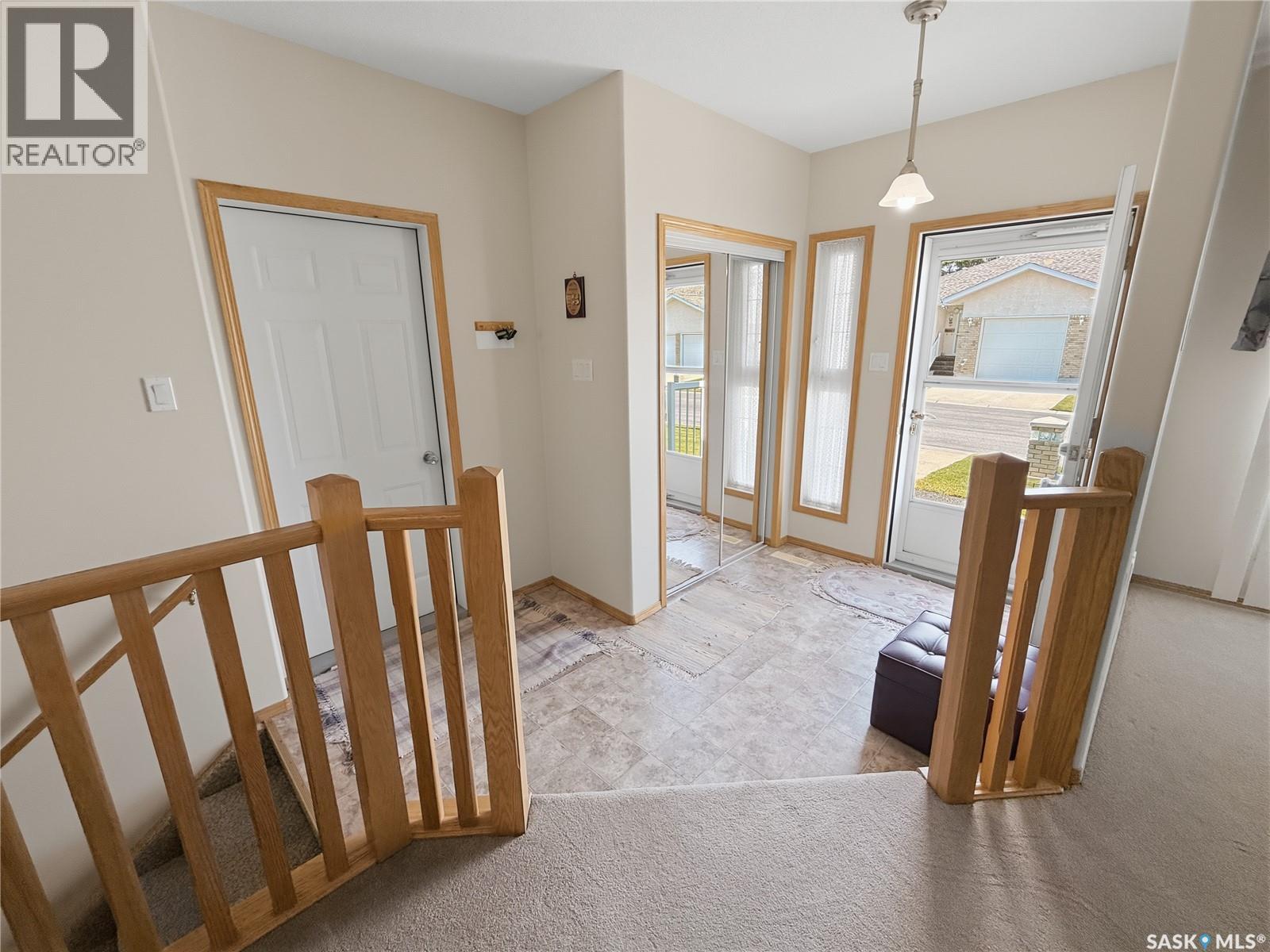 243 165 Robert Street W, Swift Current, Saskatchewan  S9H 5E7 - Photo 3 - SK045998