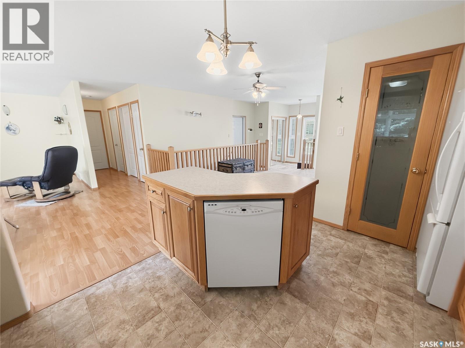 243 165 Robert Street W, Swift Current, Saskatchewan  S9H 5E7 - Photo 9 - SK045998