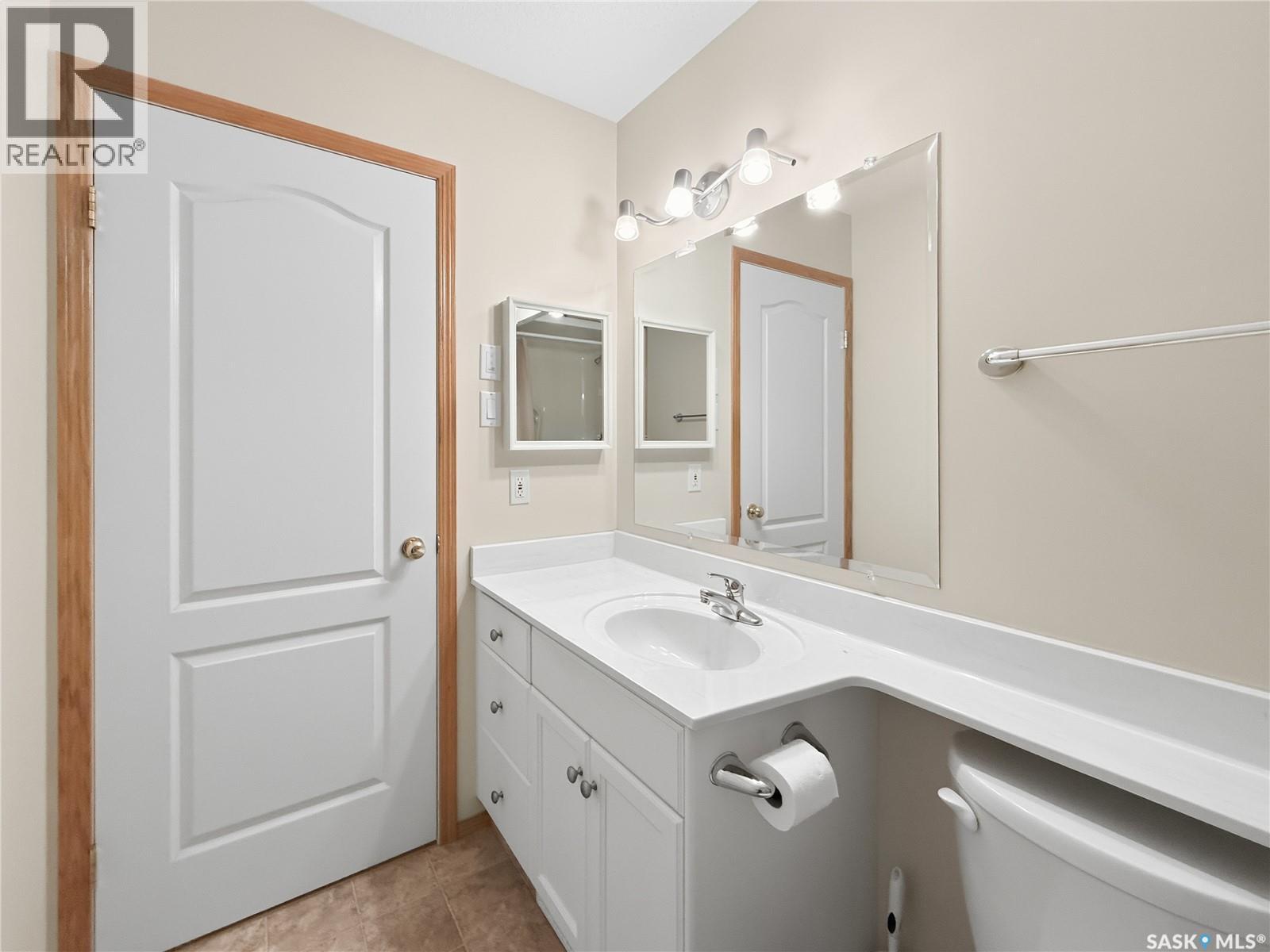 243 165 Robert Street W, Swift Current, Saskatchewan  S9H 5E7 - Photo 15 - SK045998