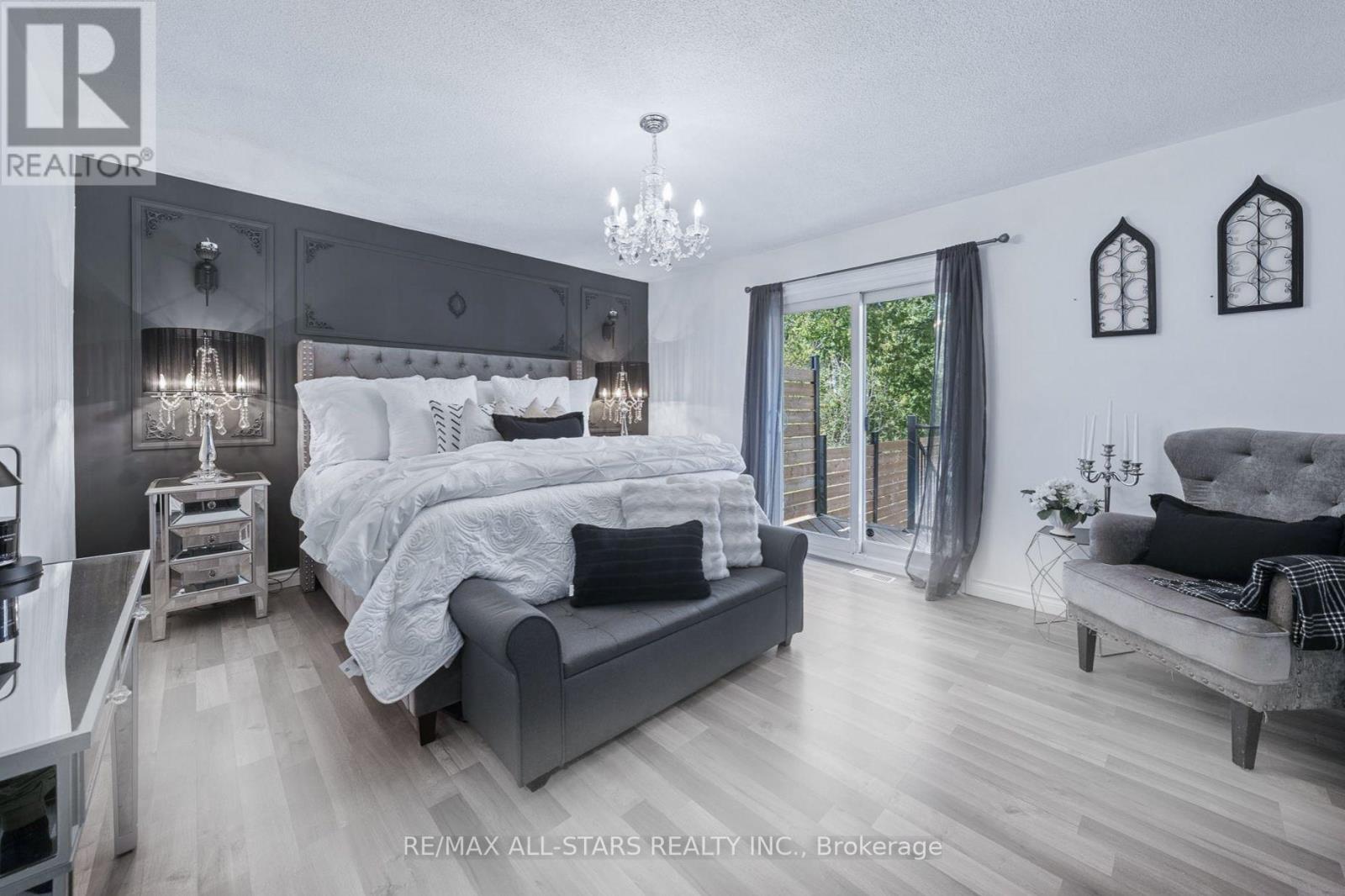 127 Pinecrest Road, Georgina, Ontario  L0E 1N0 - Photo 14 - N13700276