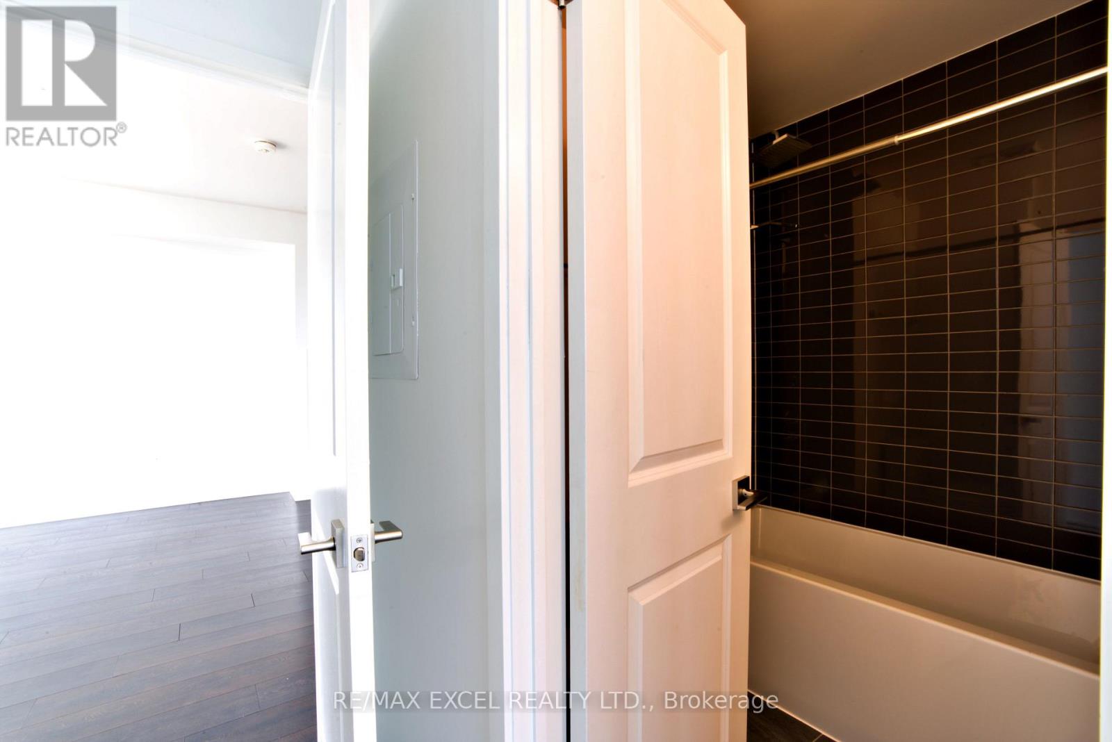 2607 - 2908 Highway 7 Road, Vaughan, Ontario  L4K 1V5 - Photo 28 - N13700278